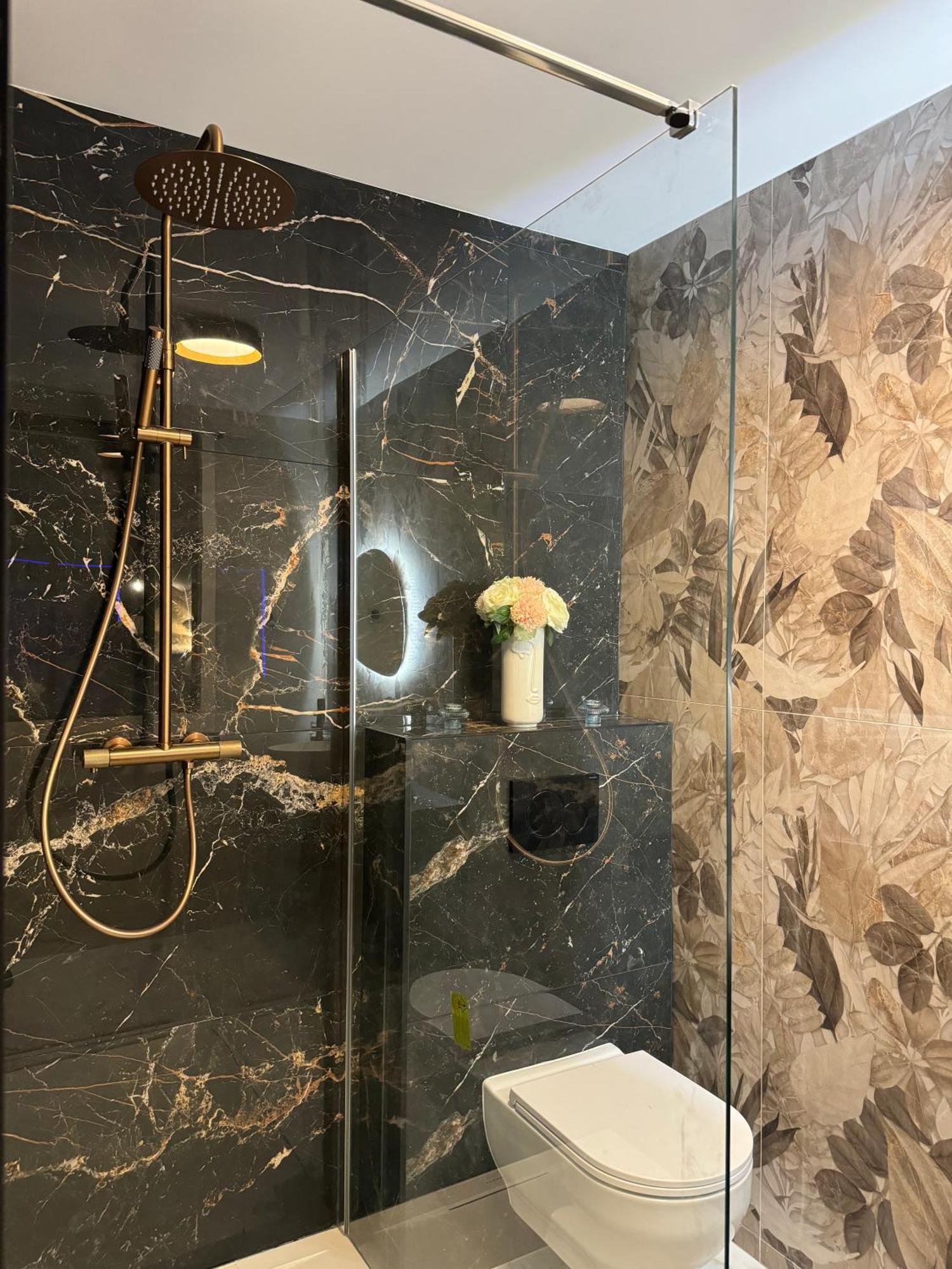 Flower Suite And Spa La Seyne-sur-Mer Ngoại thất bức ảnh